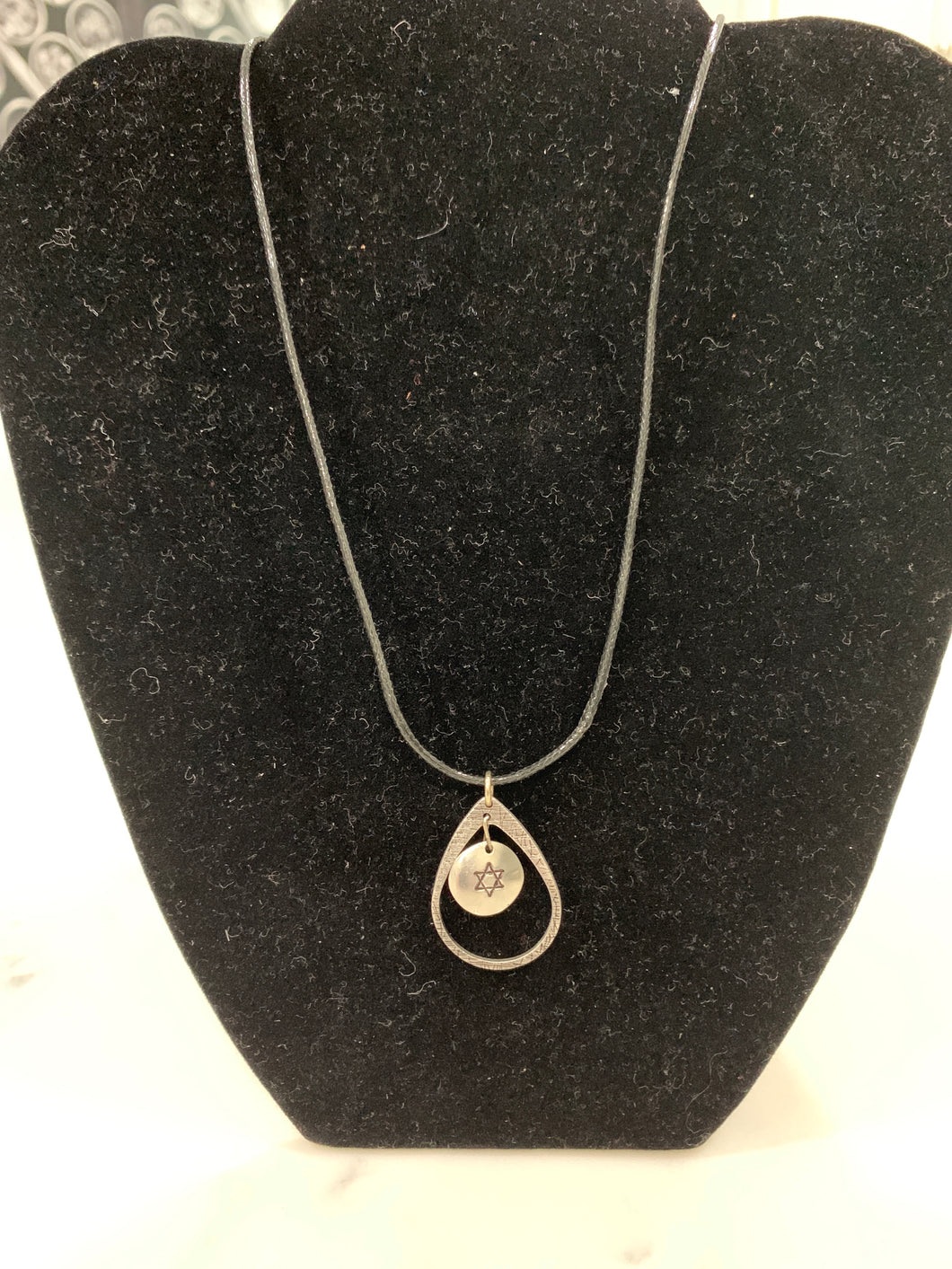 Darrel Clegy Teardrop necklace - Star of David